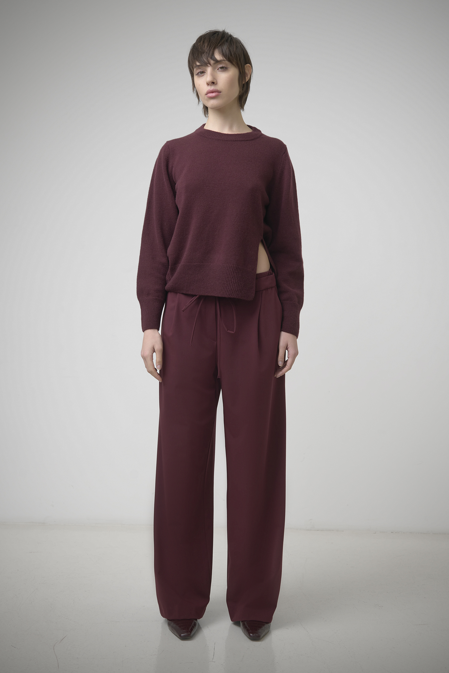 MAGLIA CON SPACCO IN LANA MERINO - immagine 2