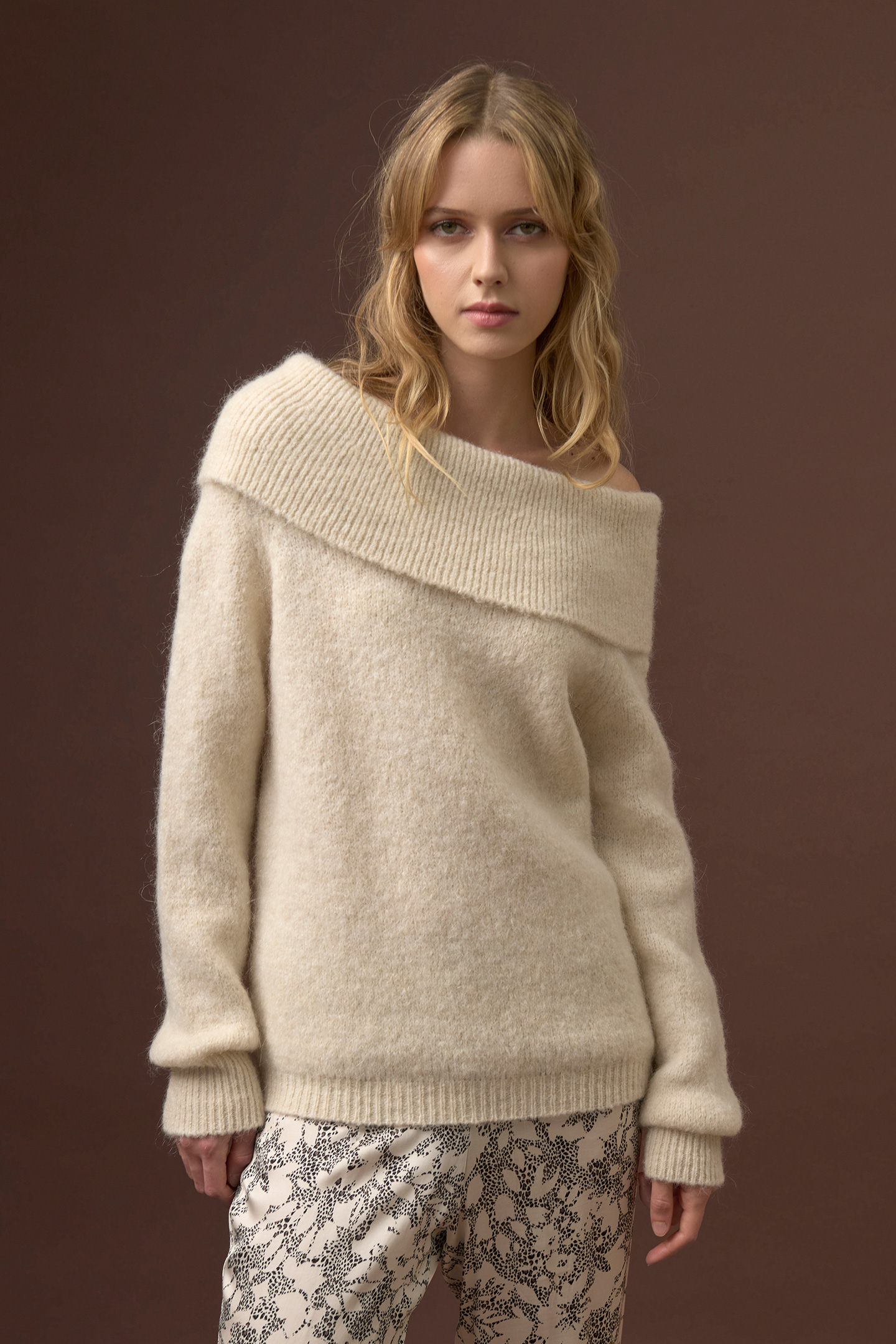 PULLOVER OFF-SHOULDER - immagine 2