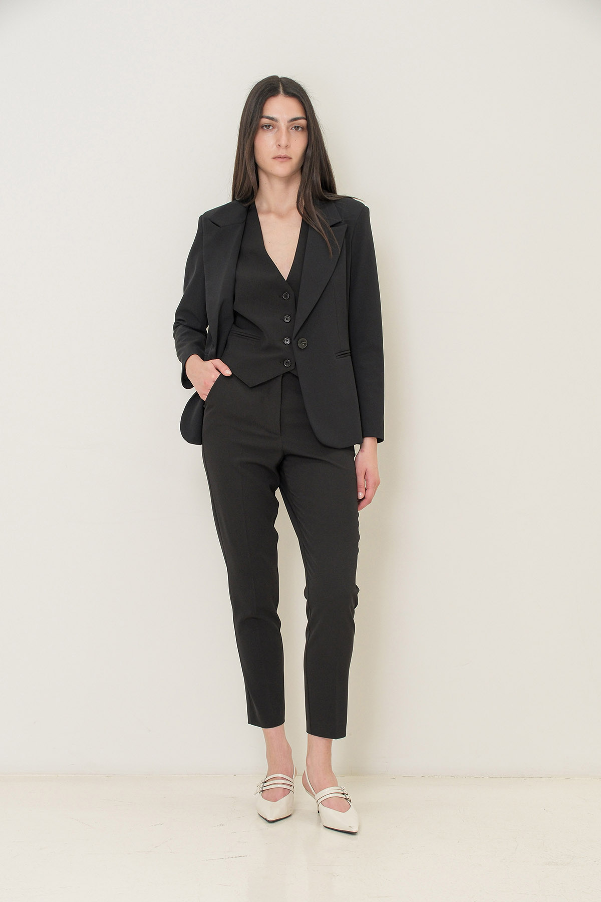 PANTALONI A SIGARETTA IN CREPE - immagine 4