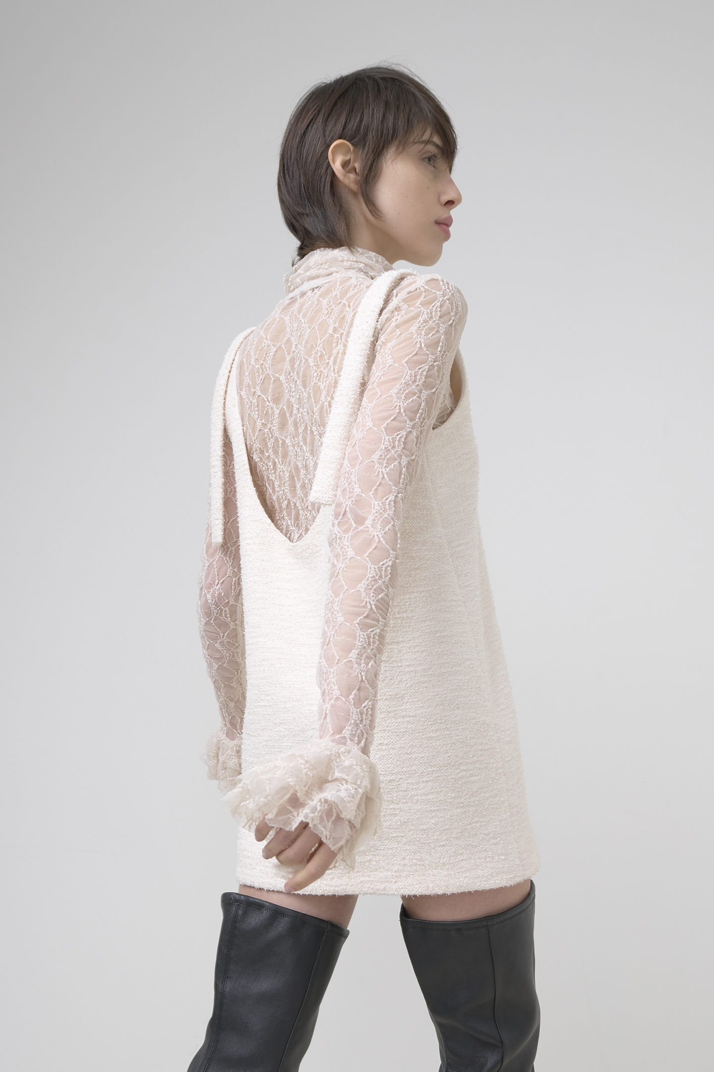 BLUSA A COLLO ALTO IN PIZZO - immagine 3