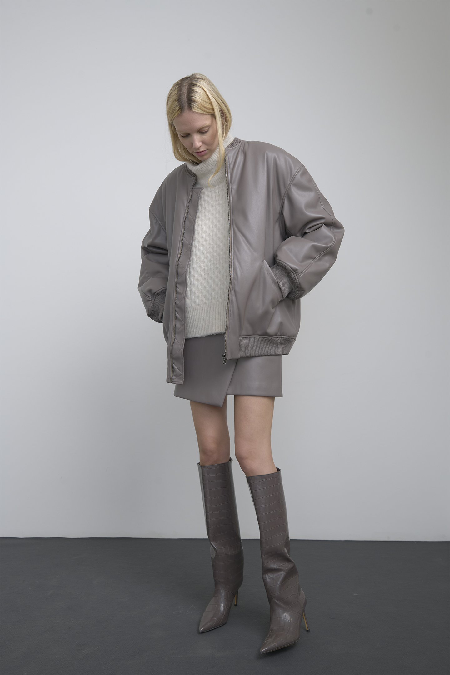 BOMBER IN ECOPELLE IMBOTTITO - immagine 3