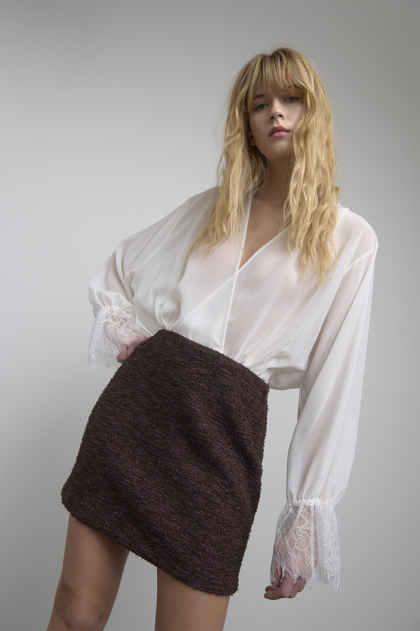 ABITO CORTO IN BOUCLÉ E CHIFFON - immagine 2