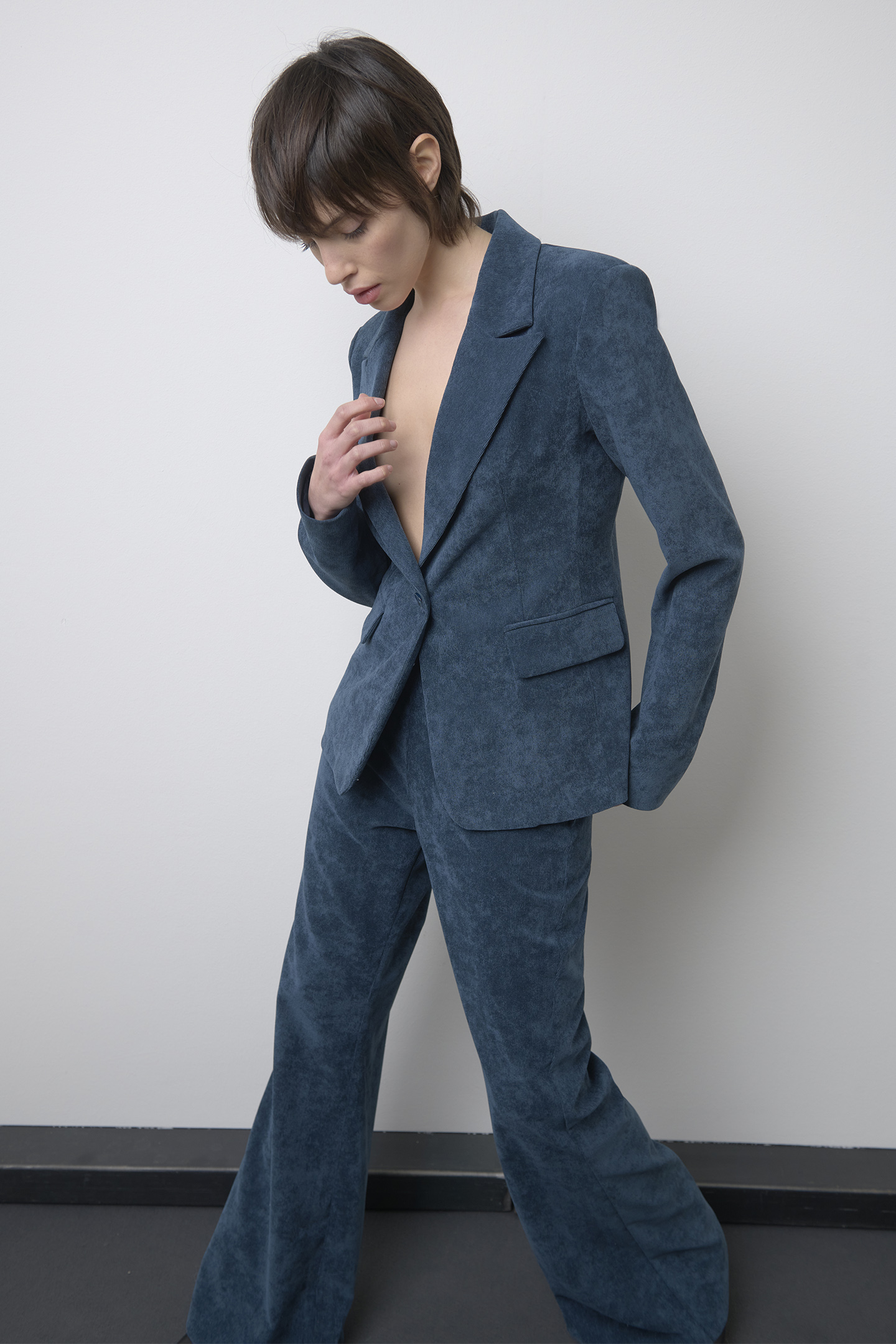 GIACCA SLIM FIT IN VELLUTO A COSTE - immagine 2
