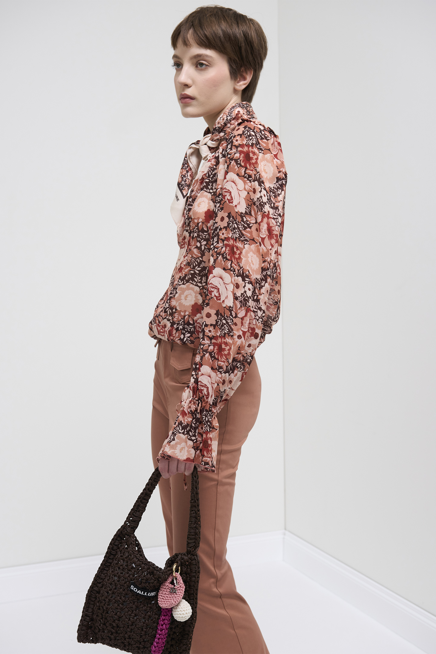 BLUSA FLUIDA CON MOTIVO FLOREALE - immagine 3
