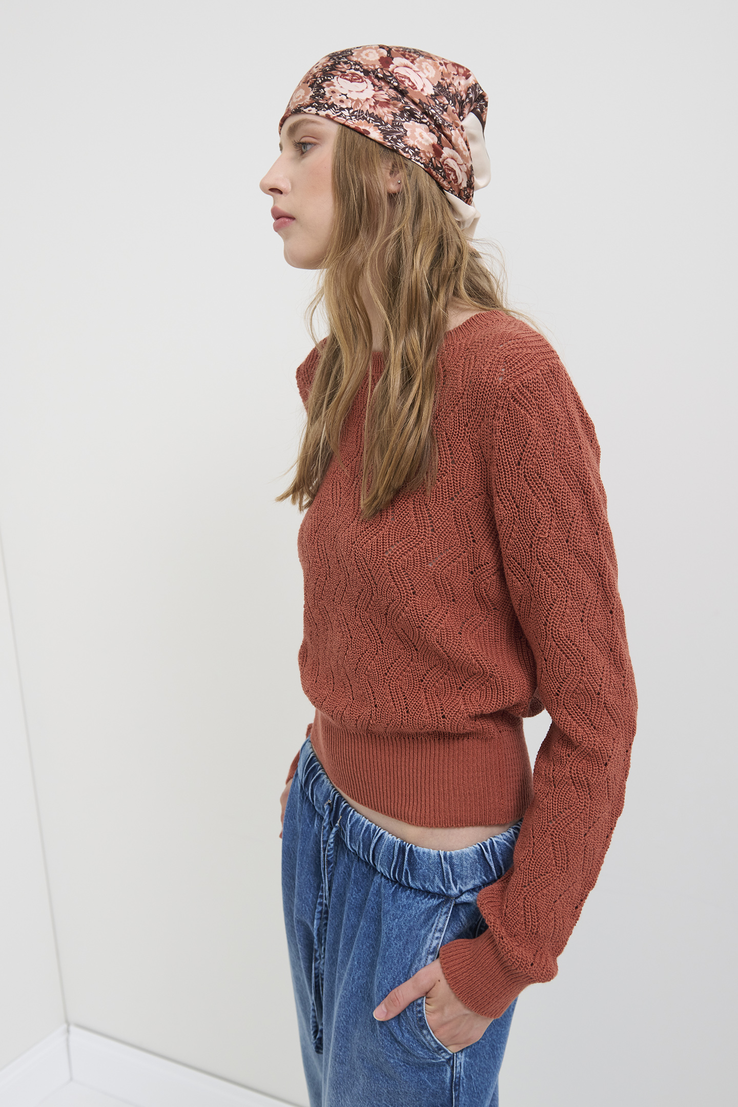 PULL A GIROCOLLO IN CROCHET - immagine 2