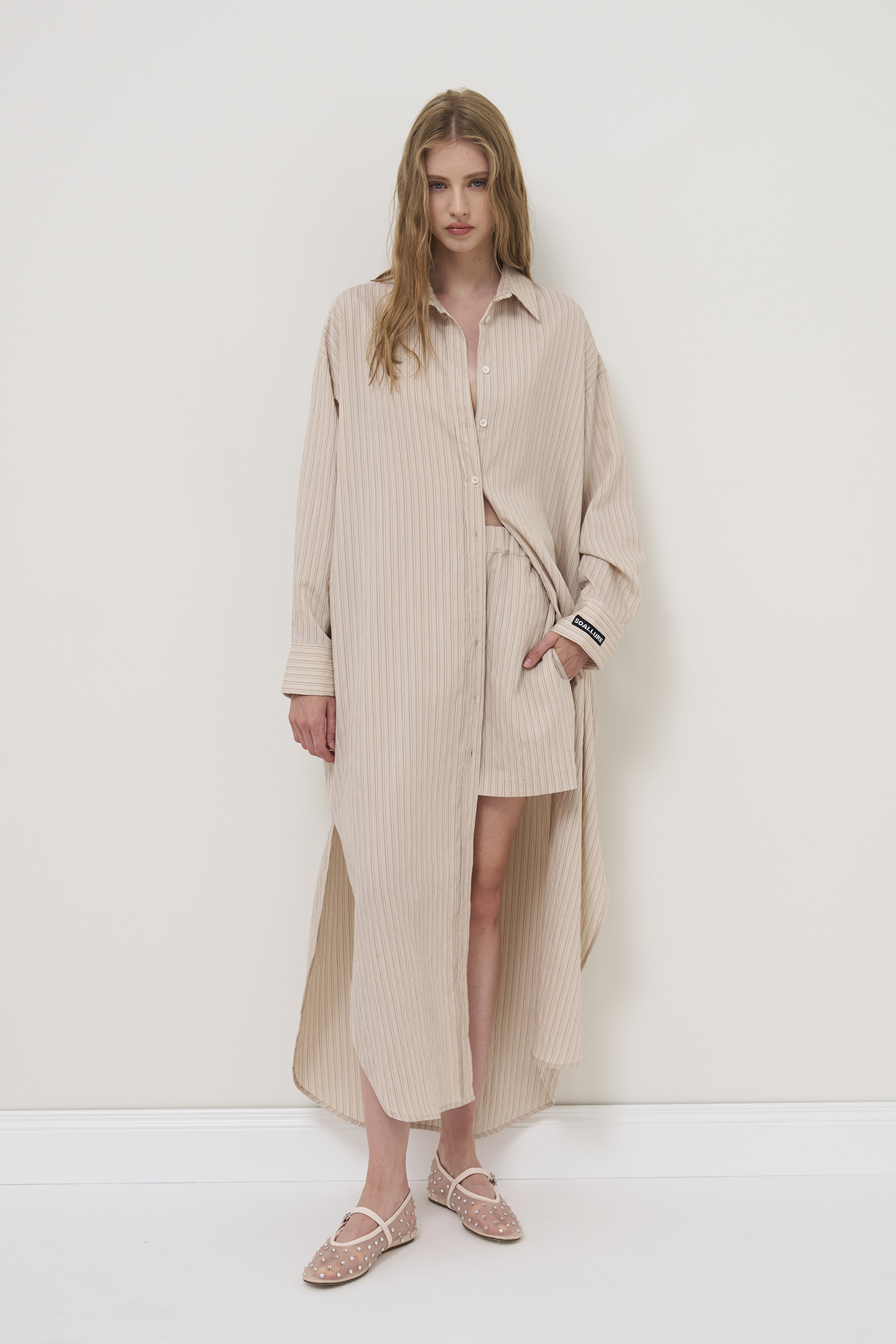 SHORTS A RIGHE CON VITA ELASTICIZZATA - immagine 2