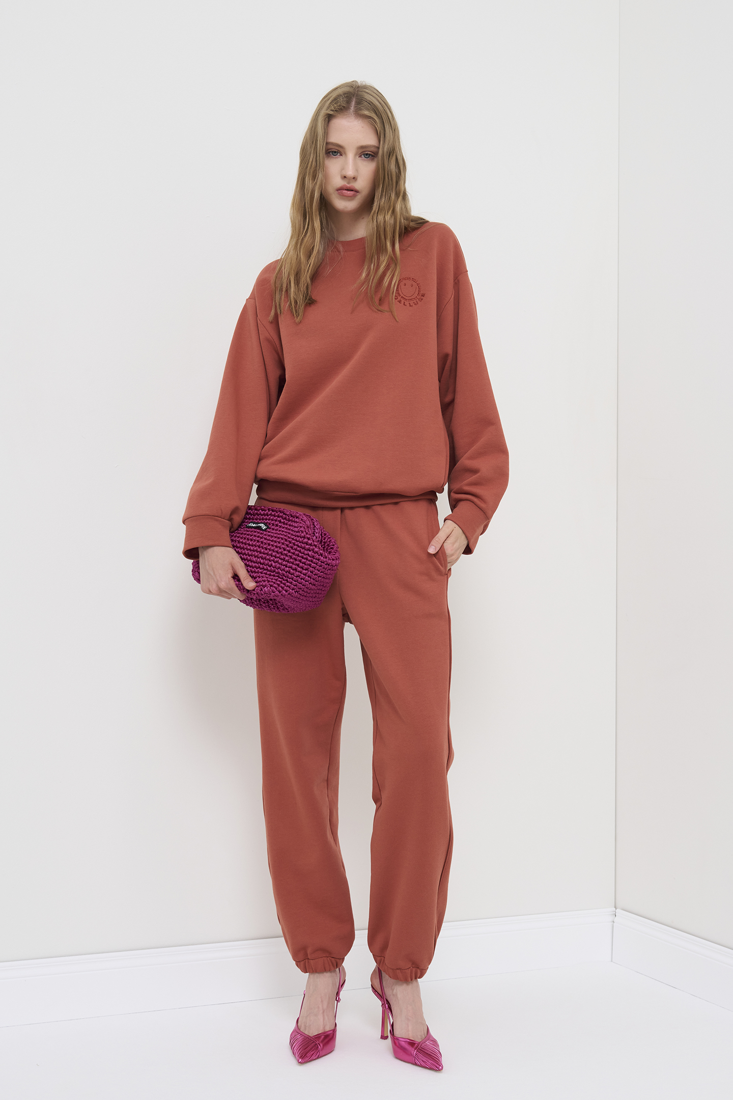 FELPA OVERSIZE CON RICAMO - immagine 2