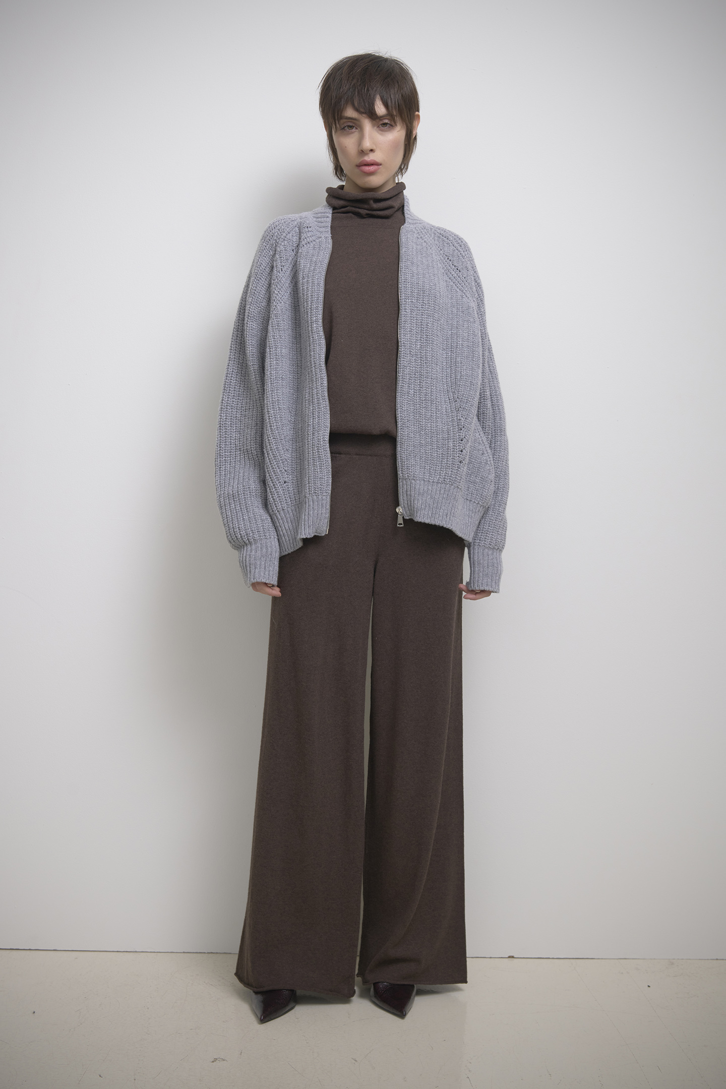 PANTALONI AMPI IN MAGLIA - immagine 2
